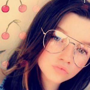 Meet your Posher, Aliza